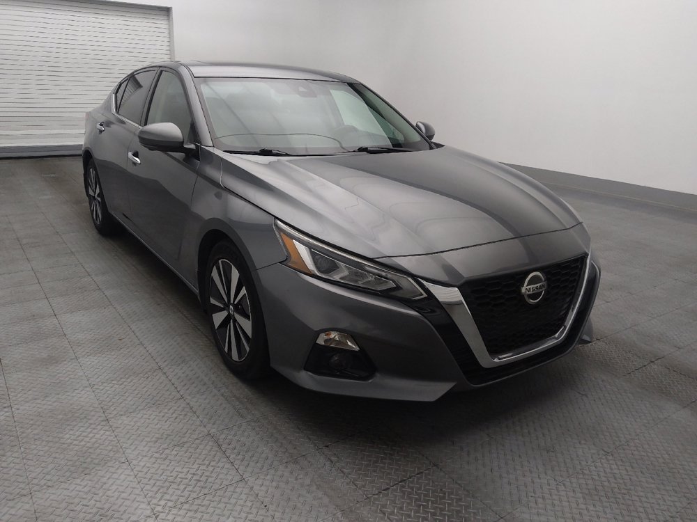 Used 2020 Nissan Altima 2.0 Platinum FWD image 13