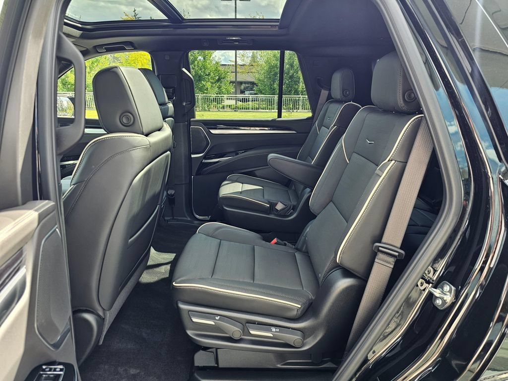 New 2026 Cadillac Escalade Sport AWD/4WD image 17