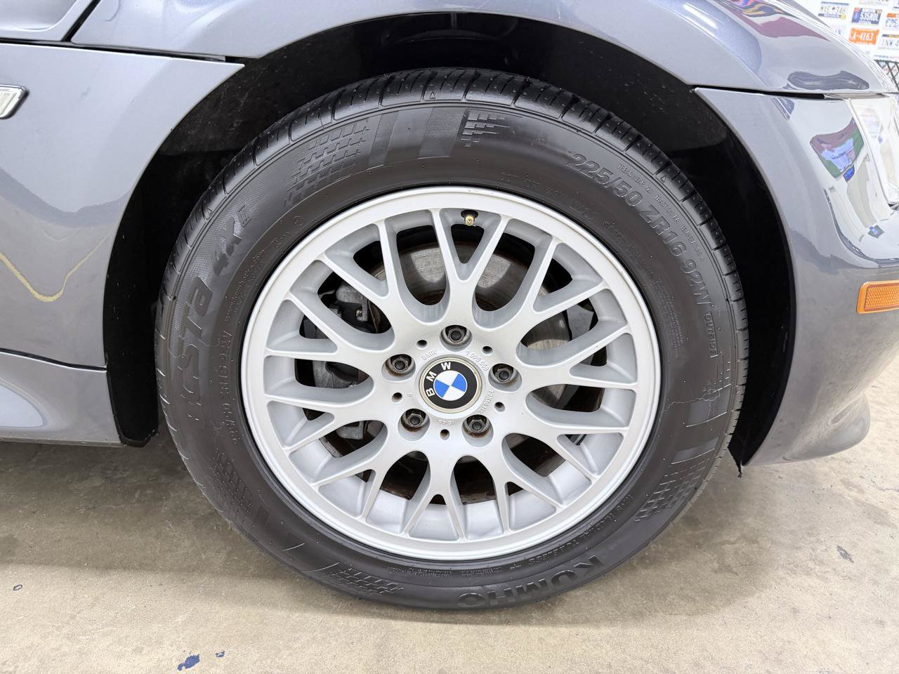 Used 2001 BMW Z3 2.5i RWD image 11