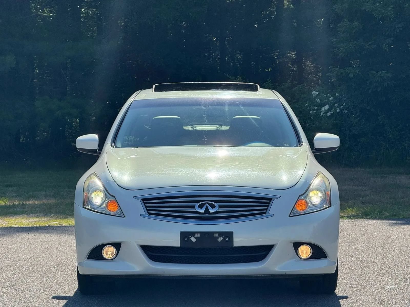 Used 2010 INFINITI G37 x Sedan w/ Premium Pkg AWD/4WD image 2