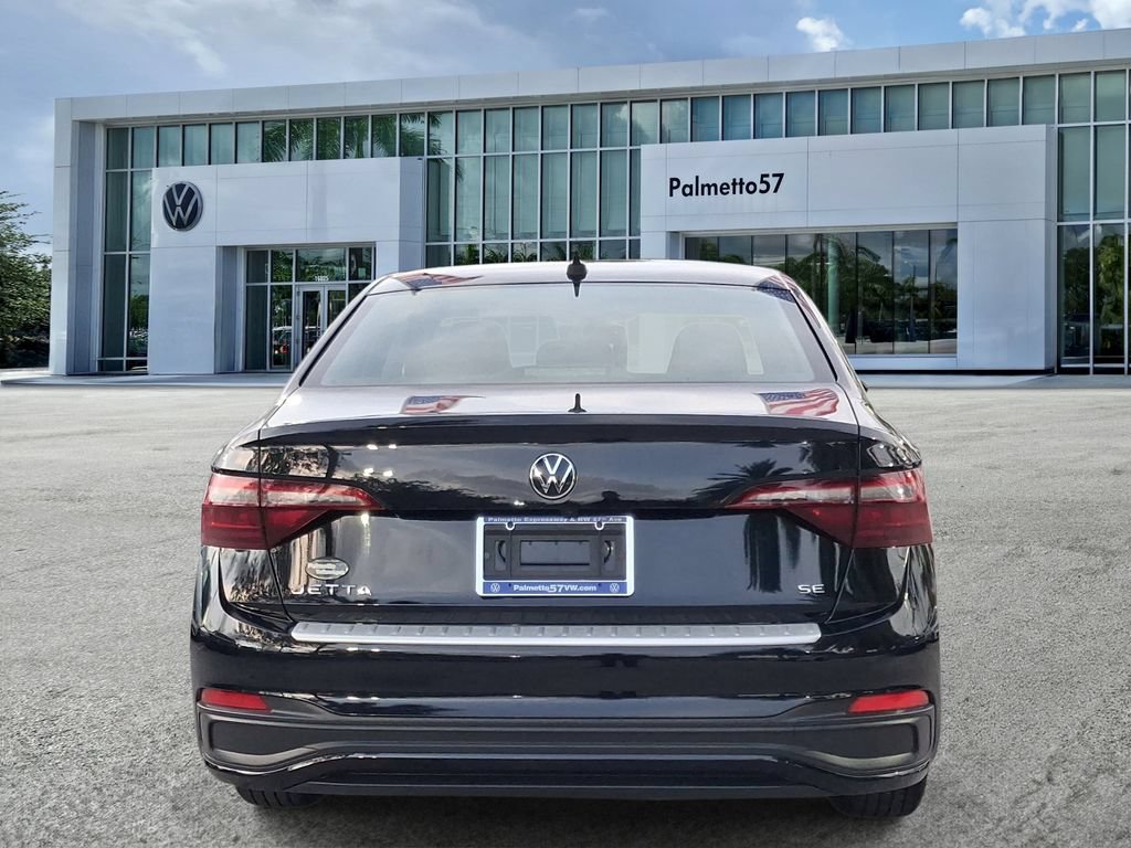 Certified 2023 Volkswagen Jetta SE FWD image 5