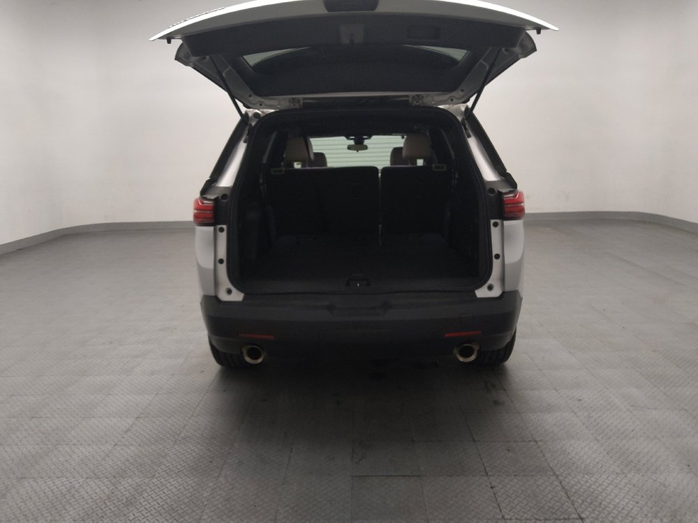Used 2022 Chevrolet Traverse LS FWD image 29