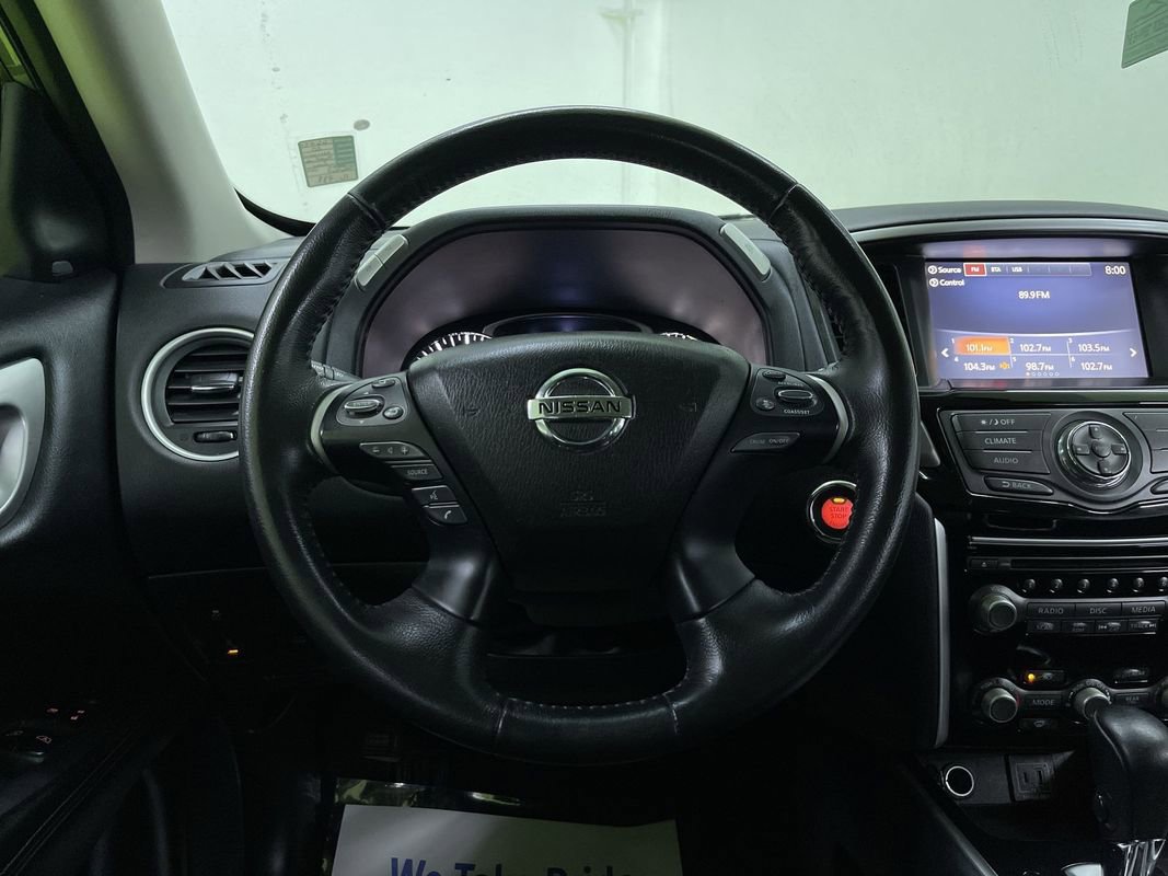 Used 2020 Nissan Pathfinder SV image 19