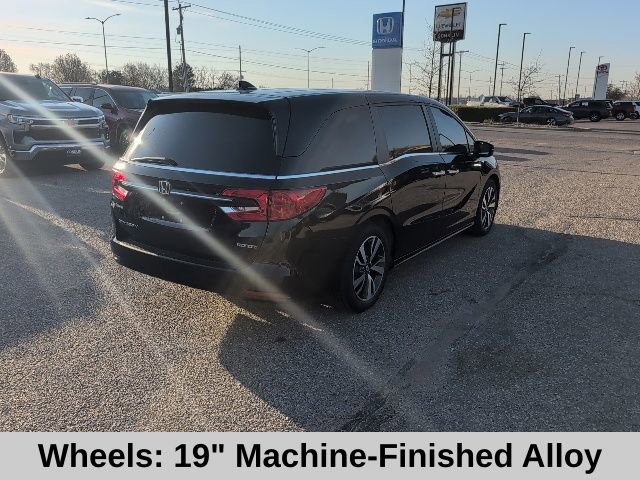 Used 2023 Honda Odyssey Touring image 18