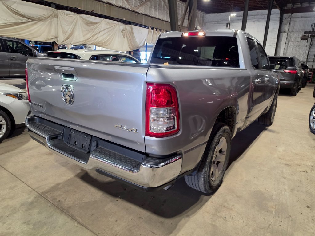 Used 2022 RAM 1500 Big Horn AWD/4WD image 2