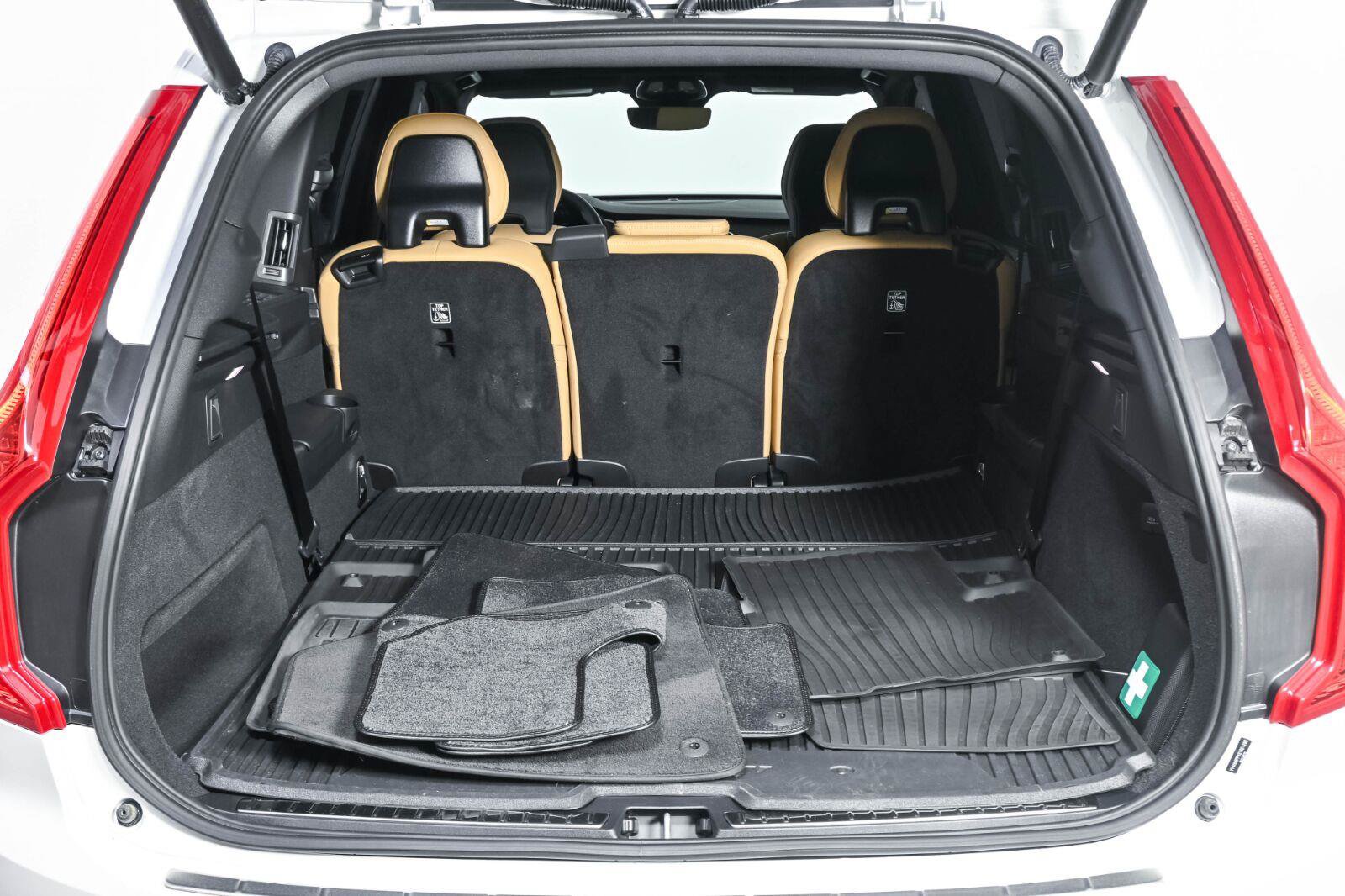 Used 2025 Volvo XC90 T8 Ultra w/ Protection Package Premier AWD/4WD image 30