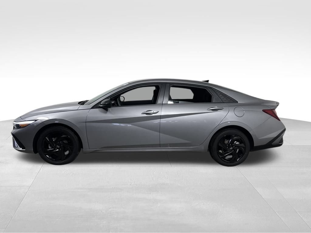 New 2026 Hyundai Elantra Sport FWD image 2