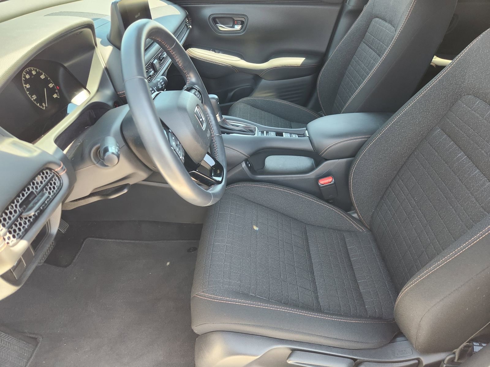 Used 2025 Honda HR-V Sport image 15