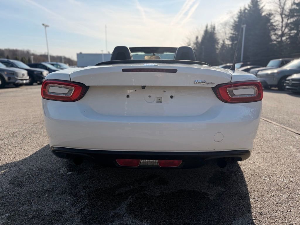 Used 2017 FIAT 124 Spider Classica image 5