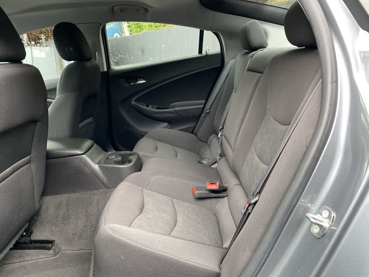 Used 2018 Chevrolet Volt LT FWD image 16