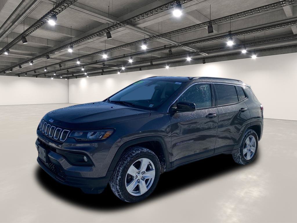 Used 2022 Jeep Compass Latitude w/ Convenience Group AWD/4WD image 3