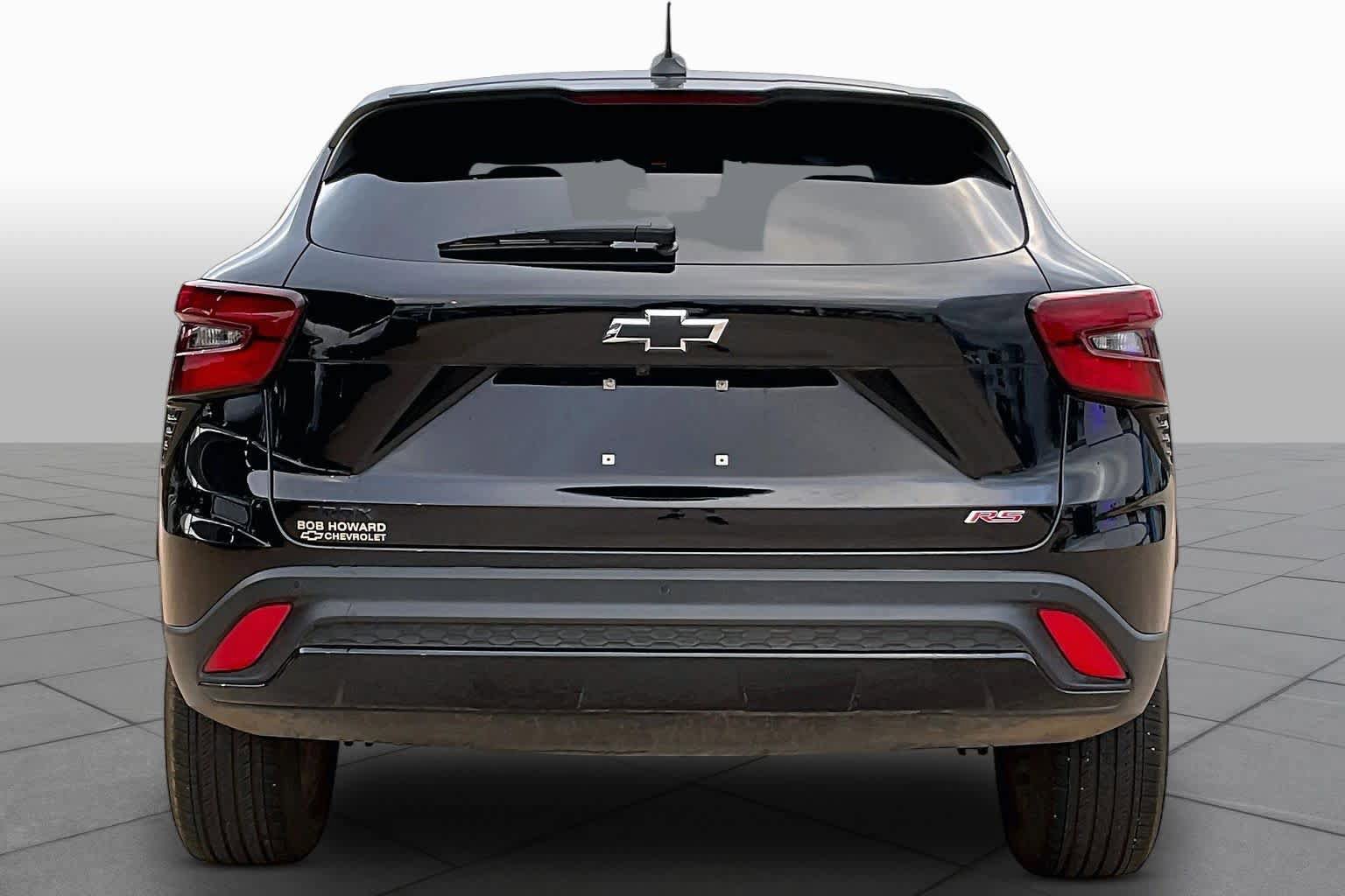 Certified 2025 Chevrolet Trax RS w/ Driver Confidence Package FWD image 6