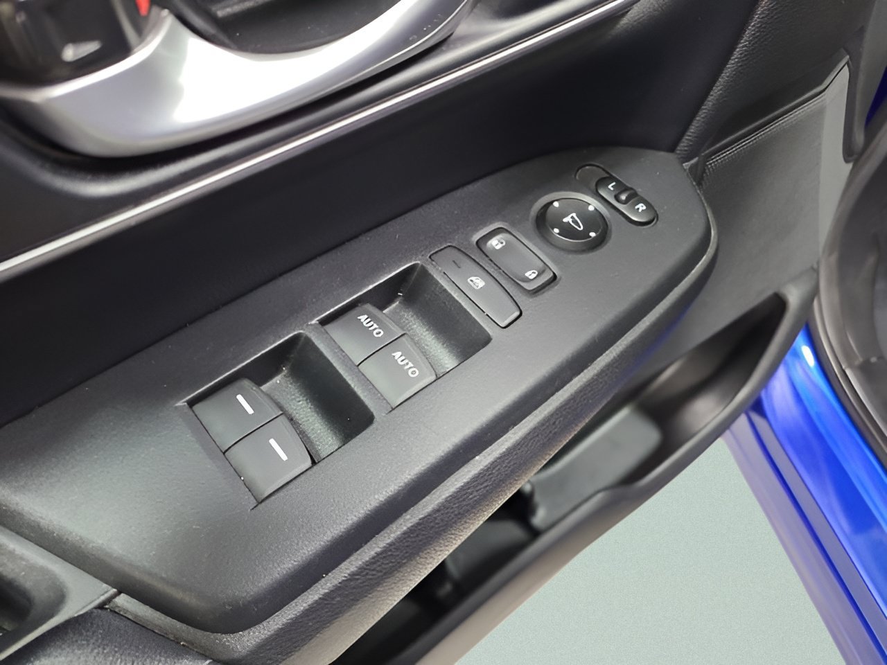 Certified 2020 Honda CR-V Touring image 22