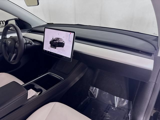 Used 2023 Tesla Model Y Performance AWD/4WD image 24