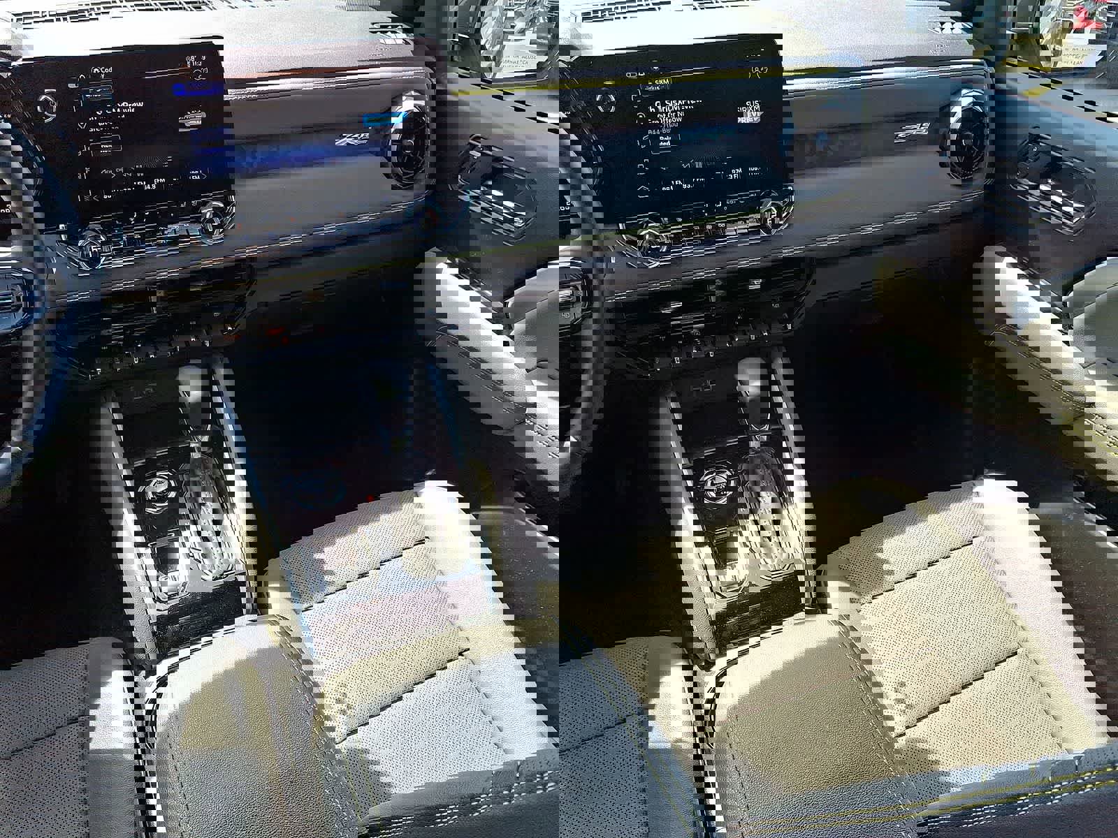 Used 2024 Chevrolet Colorado ZR2 w/ ZR2 Convenience Package III image 12