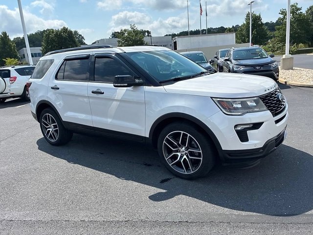 Used 2018 Ford Explorer Sport AWD/4WD image 3