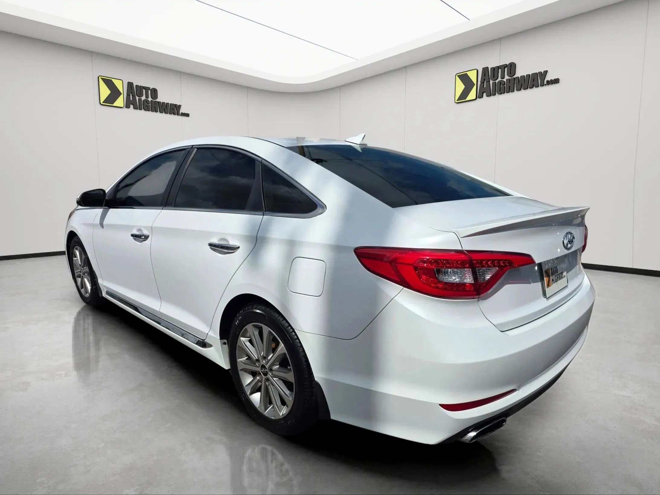Used 2017 Hyundai Sonata Limited image 5