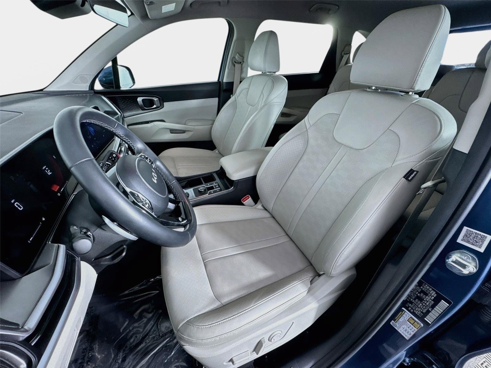 Used 2025 Kia Sorento EX FWD image 12