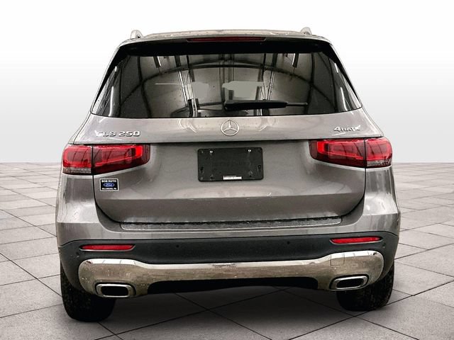 Used 2023 Mercedes-Benz GLB 250 4MATIC image 4