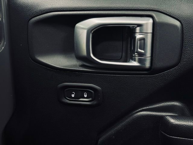 Used 2018 Jeep Wrangler Unlimited Sport S image 16