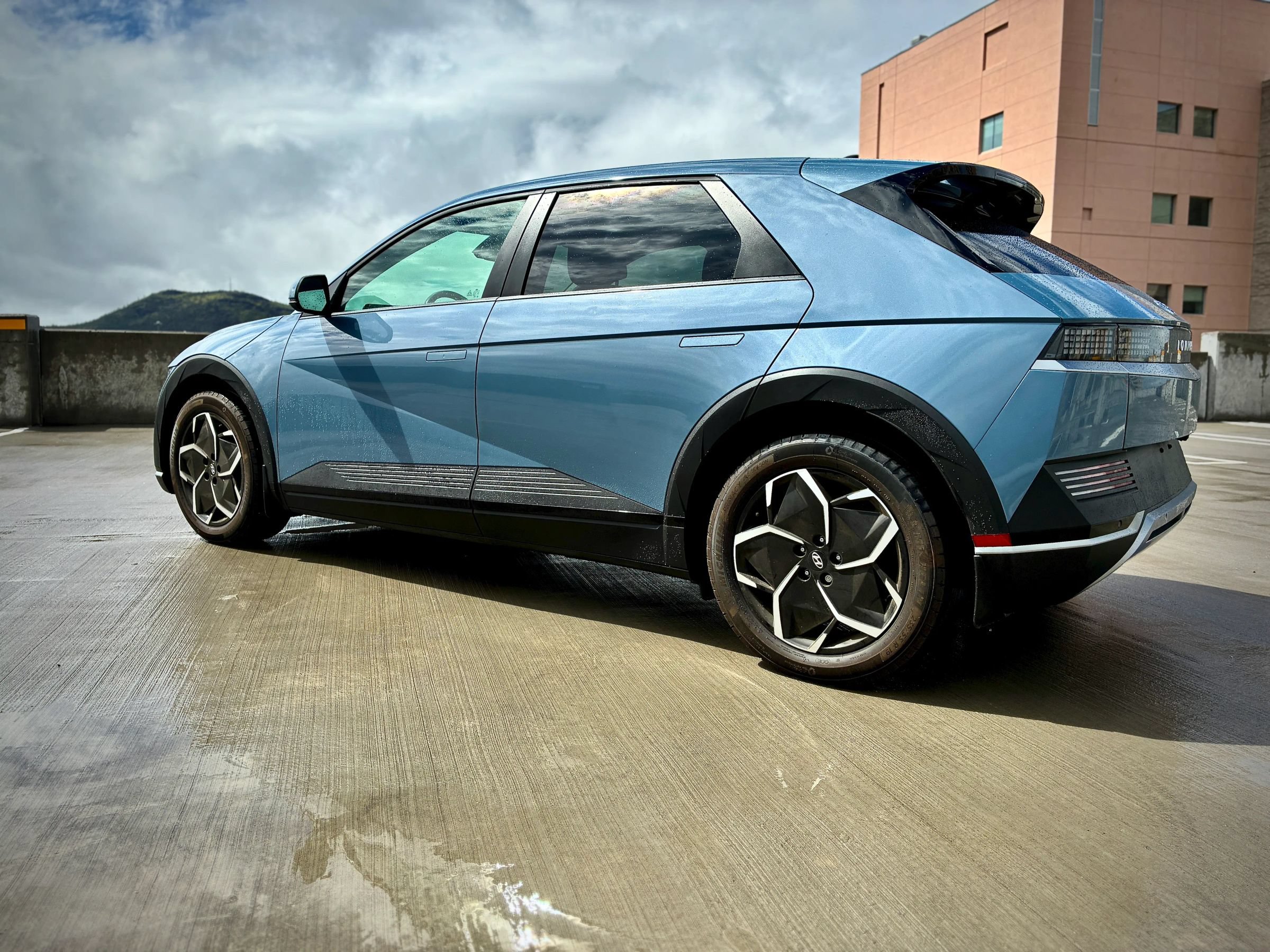 Used 2024 Hyundai Ioniq 5 SE RWD image 9