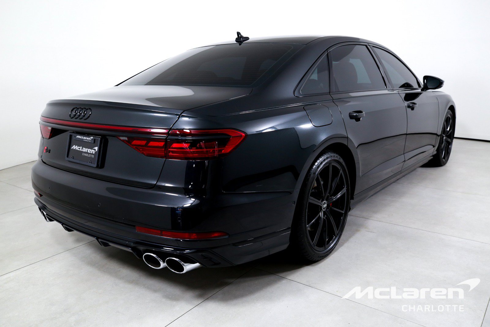 Used 2023 Audi S8 w/ S8 Comfort Plus Package AWD/4WD image 8