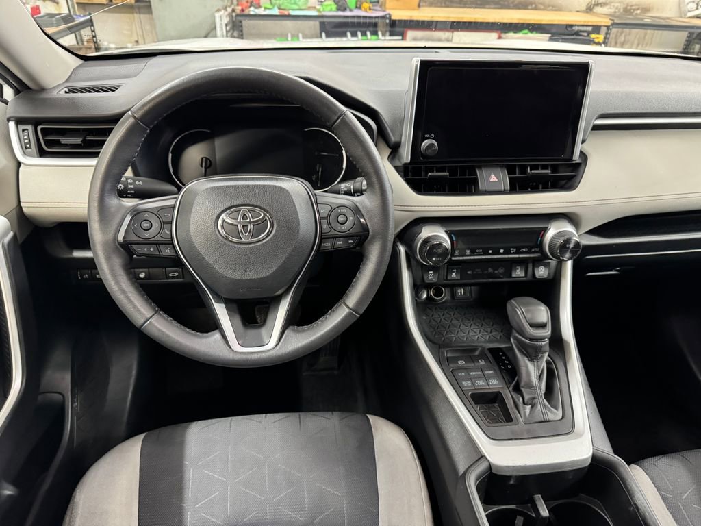 Used 2023 Toyota RAV4 XLE w/ Convenience Package image 18