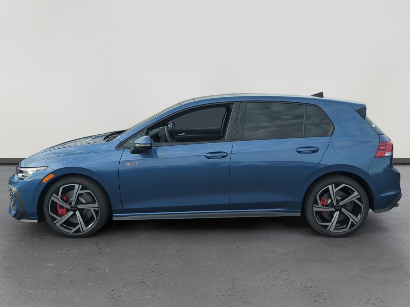 New 2026 Volkswagen Golf SE image 2