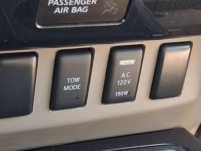 Used 2015 Nissan Titan SV w/ SV Value Truck Package image 24