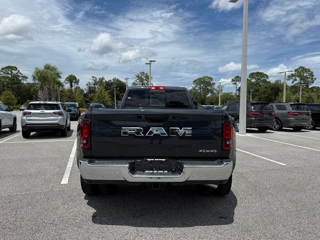 New 2026 RAM 3500 Tradesman AWD/4WD image 4
