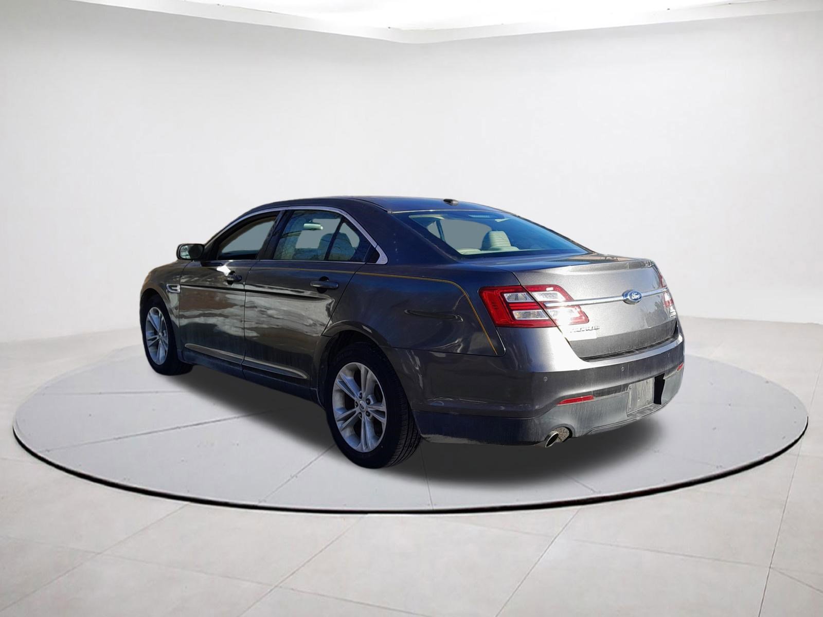 Used 2015 Ford Taurus SEL w/ Equipment Group 201A image 5