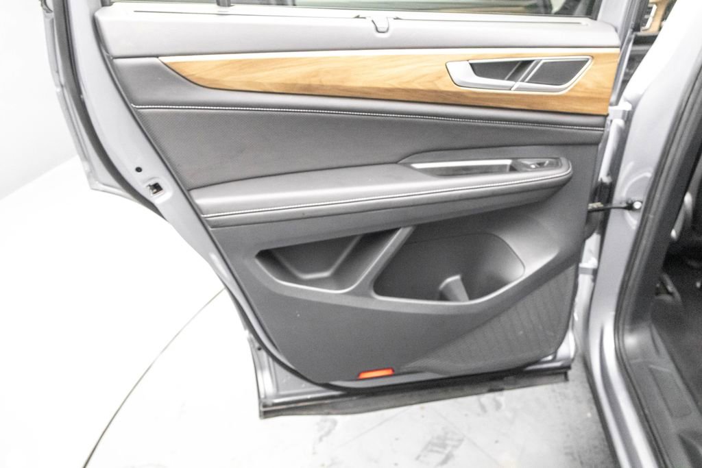 Used 2024 Volkswagen Atlas SE image 26