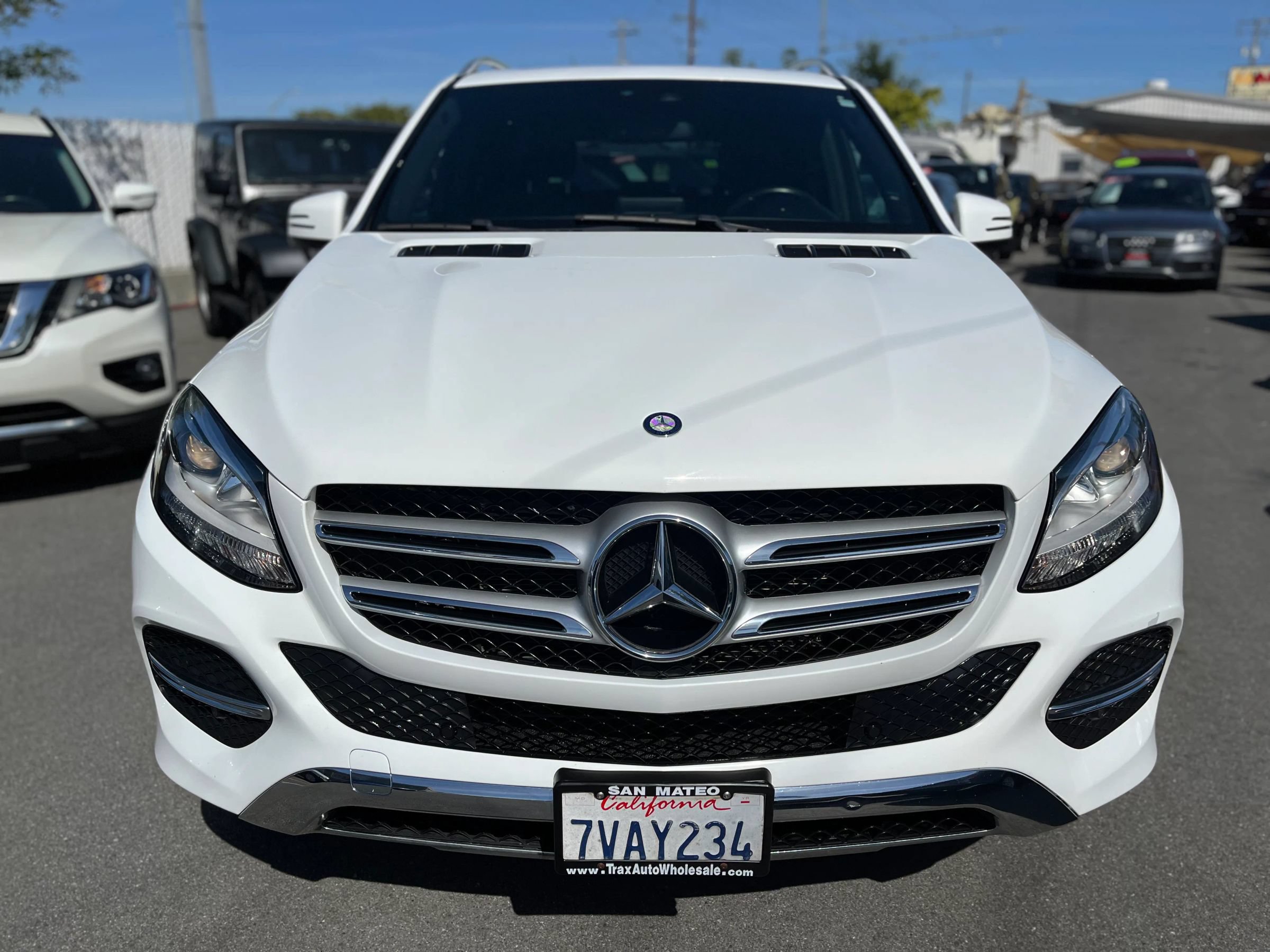 Used 2016 Mercedes-Benz GLE 350 4MATIC w/ Premium Package image 2