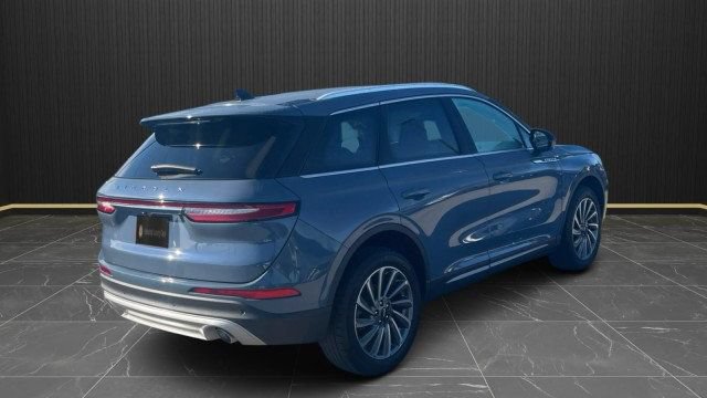 Used 2023 Lincoln Corsair Reserve FWD image 7