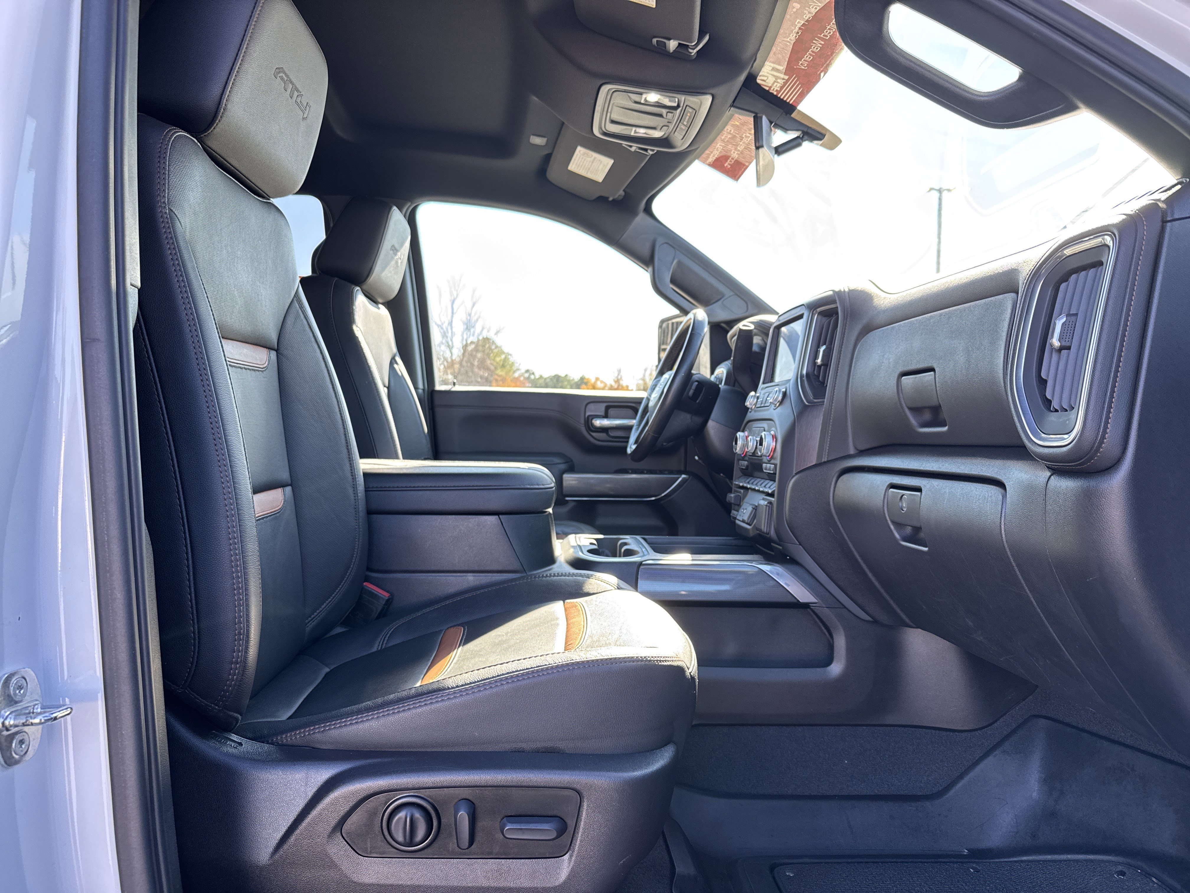 Used 2022 GMC Sierra 2500 AT4 w/ Gooseneck/5TH Wheel Package image 30