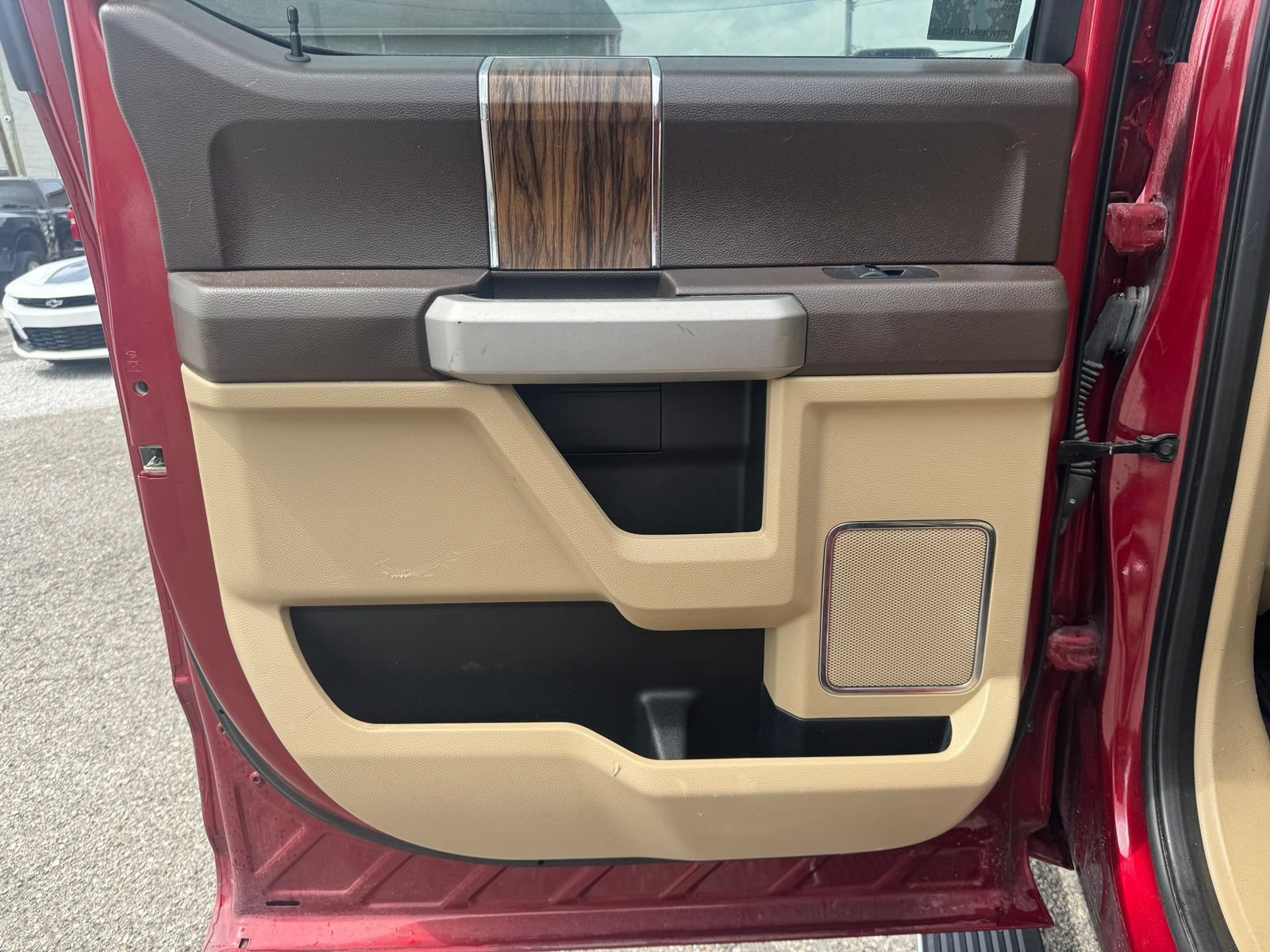 Used 2019 Ford F150 Lariat w/ Equipment Group 502A Luxury AWD/4WD image 27