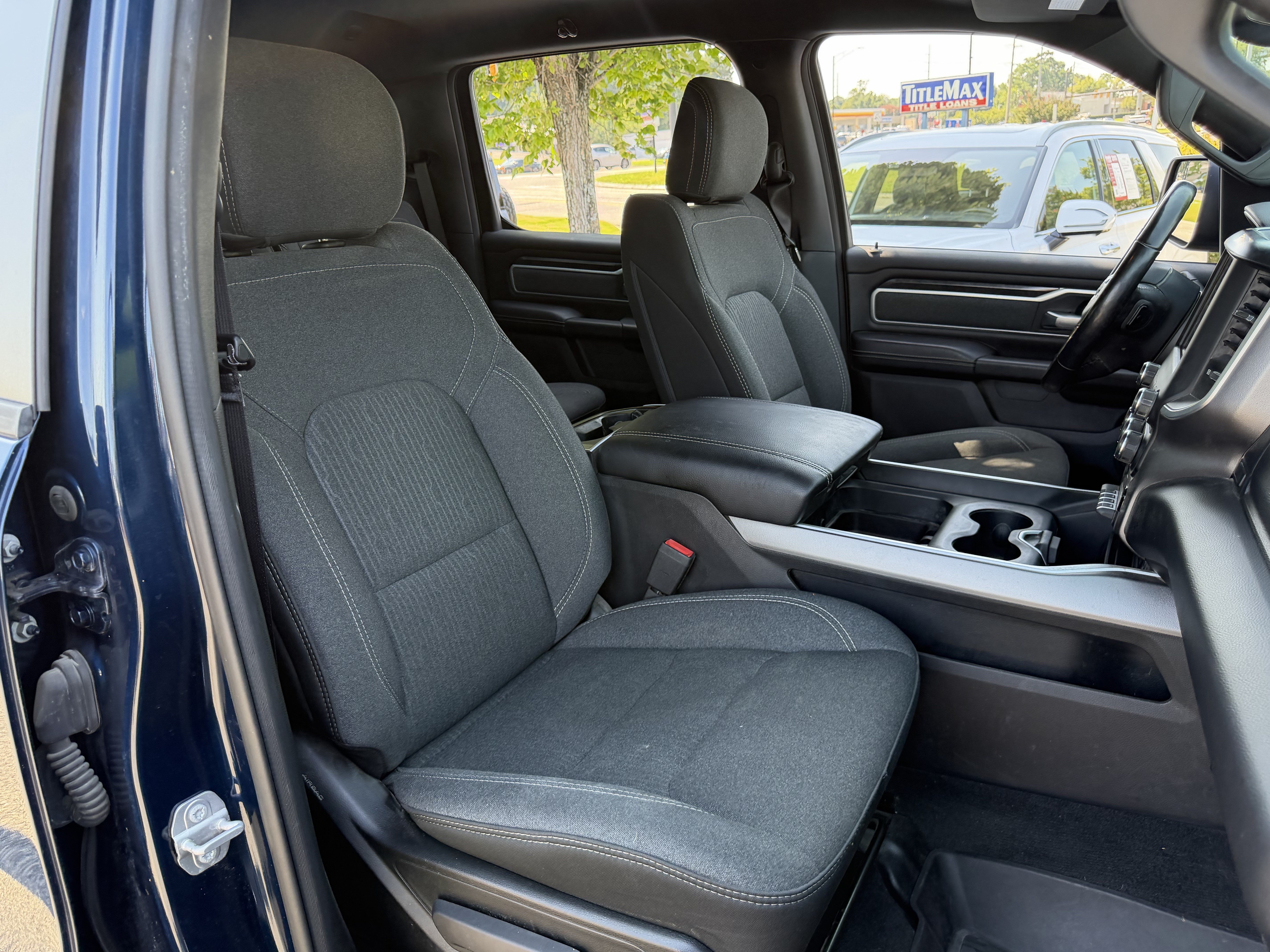 Used 2020 RAM 1500 Big Horn AWD/4WD image 34