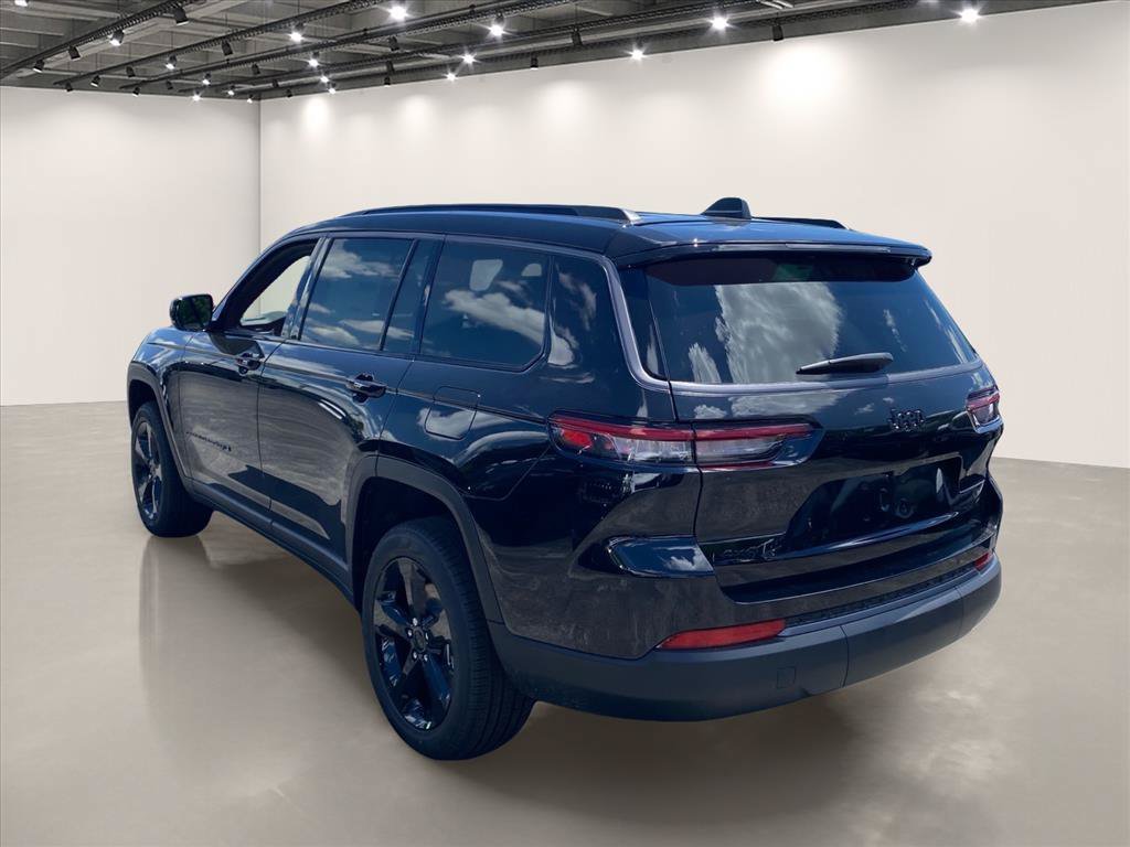 New 2026 Jeep Grand Cherokee L Limited AWD/4WD image 4