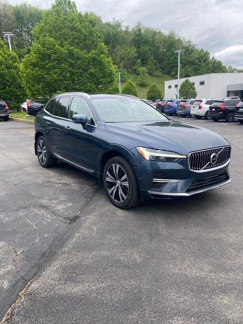 Used 2023 Volvo XC60 T8 Plus w/ Protection Package Premier AWD/4WD image 3