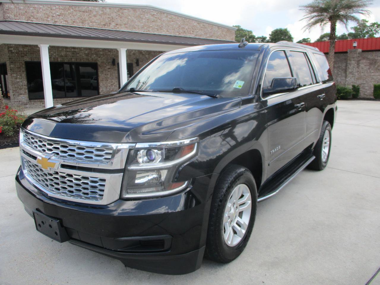 Used 2017 Chevrolet Tahoe LT RWD image 15