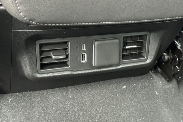 New 2026 GMC Sierra 1500 SLE w/ Preferred Package image 14