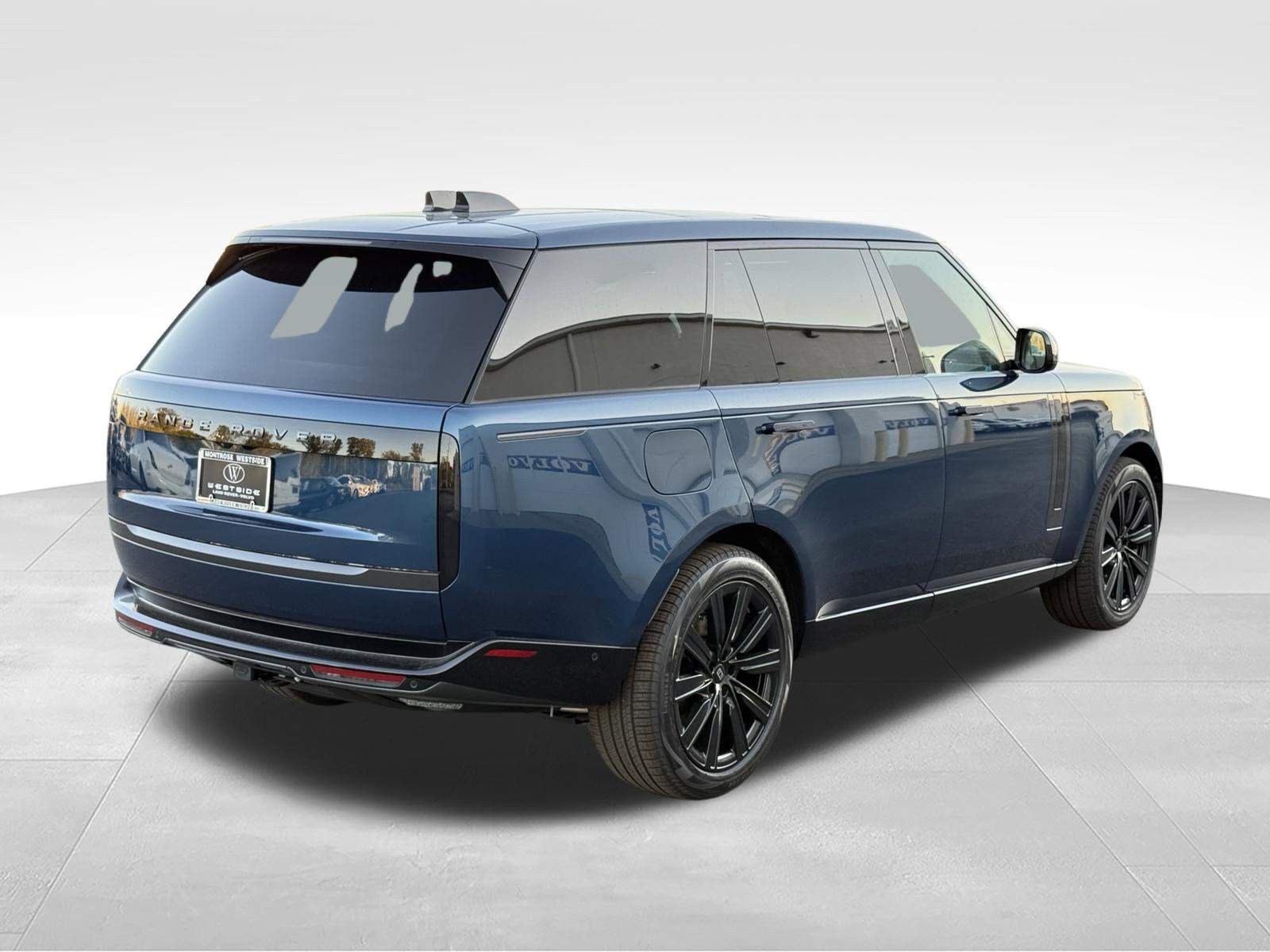 New 2027 Land Rover Range Rover Long Wheelbase SE AWD/4WD image 6