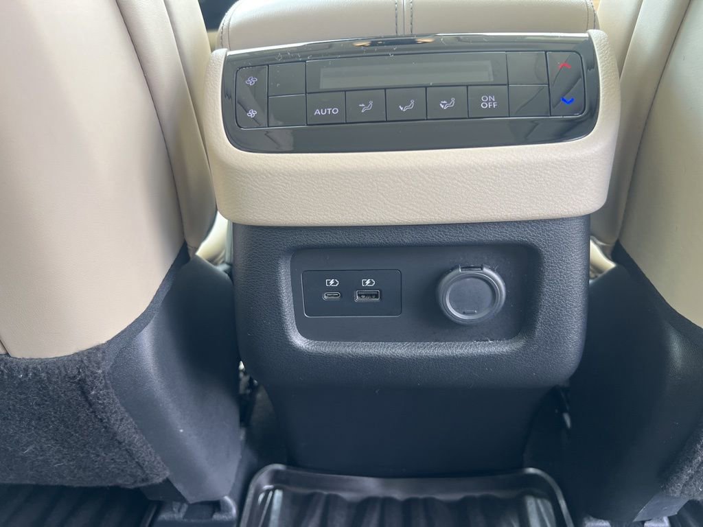Used 2023 INFINITI QX60 Luxe AWD/4WD image 46
