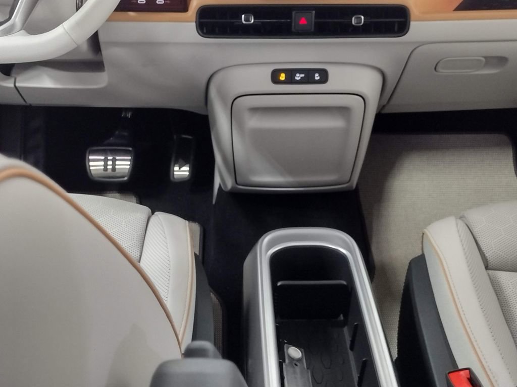 New 2025 Volkswagen ID. Buzz 1st Edition image 45