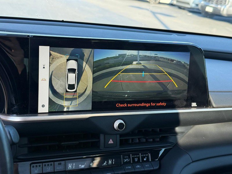 Used 2023 Toyota Crown Platinum image 25