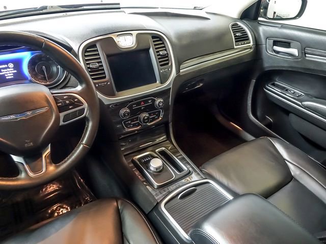 Used 2019 Chrysler 300 Touring w/ Quick Order Package 2EF image 17