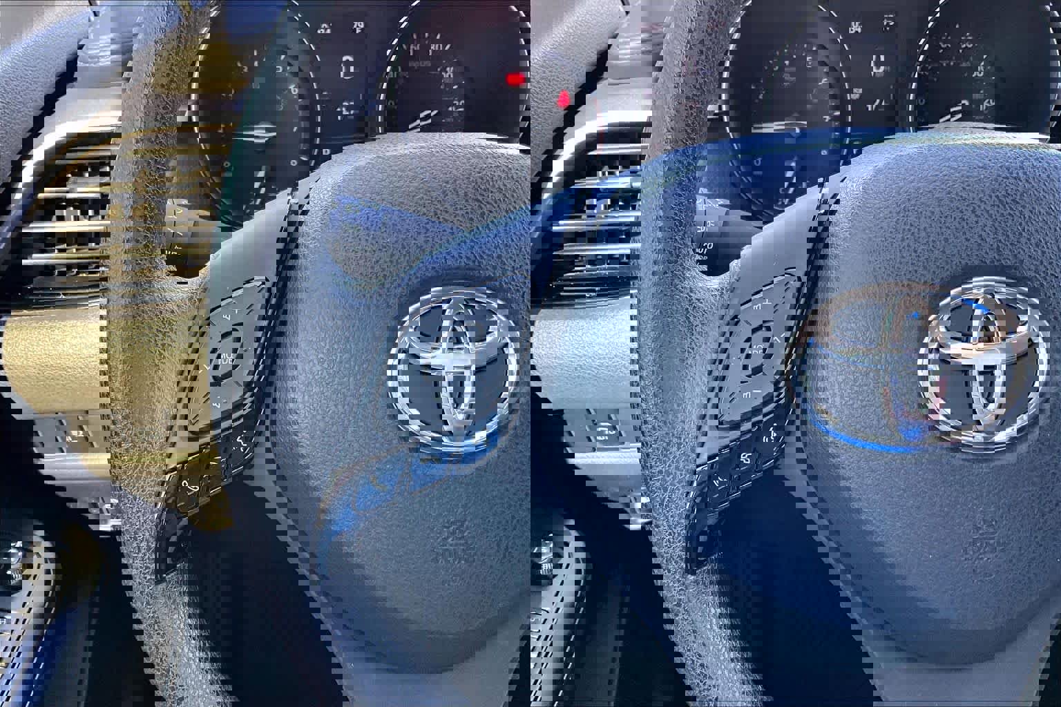 Used 2021 Toyota C-HR LE image 23