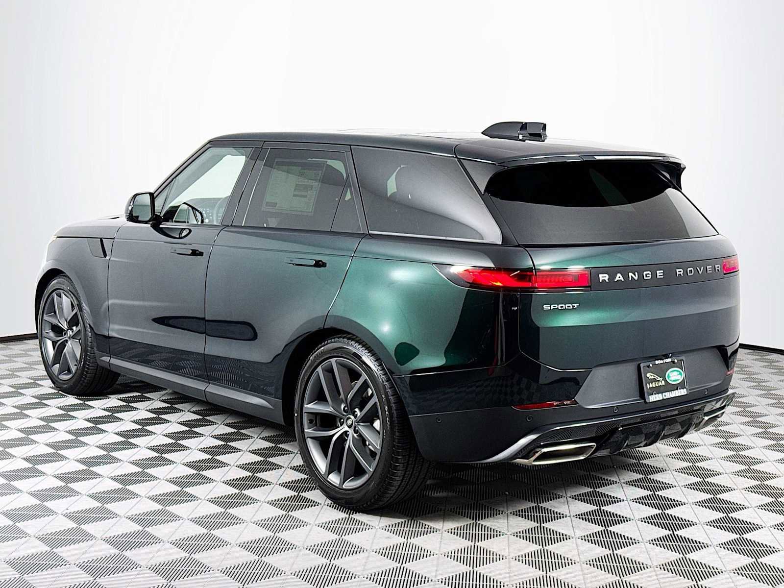 New 2025 Land Rover Range Rover Sport SE image 7
