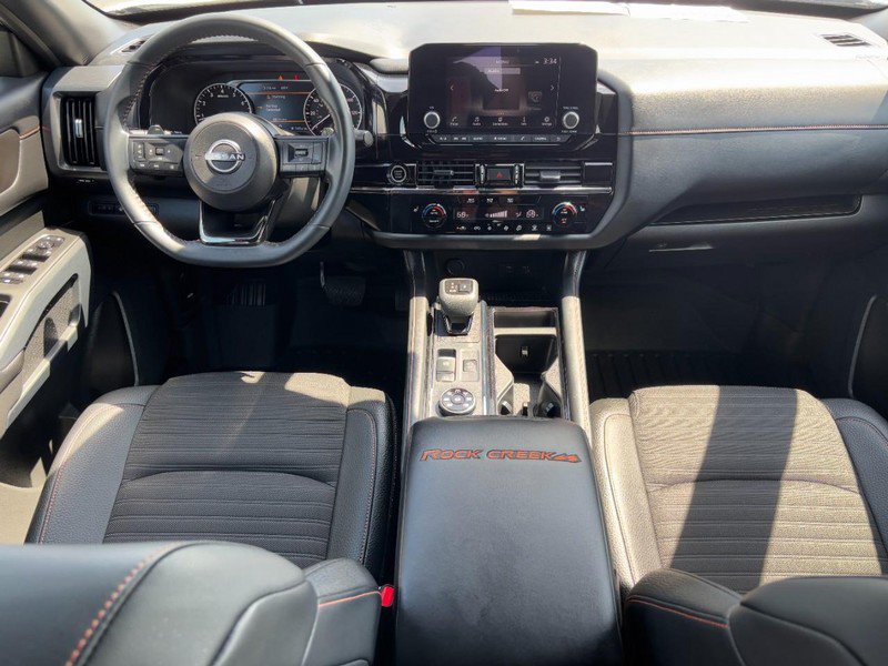 Used 2024 Nissan Pathfinder SV AWD/4WD image 12