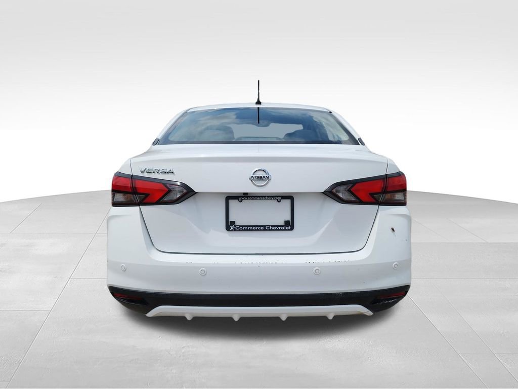 Used 2022 Nissan Versa S FWD image 8